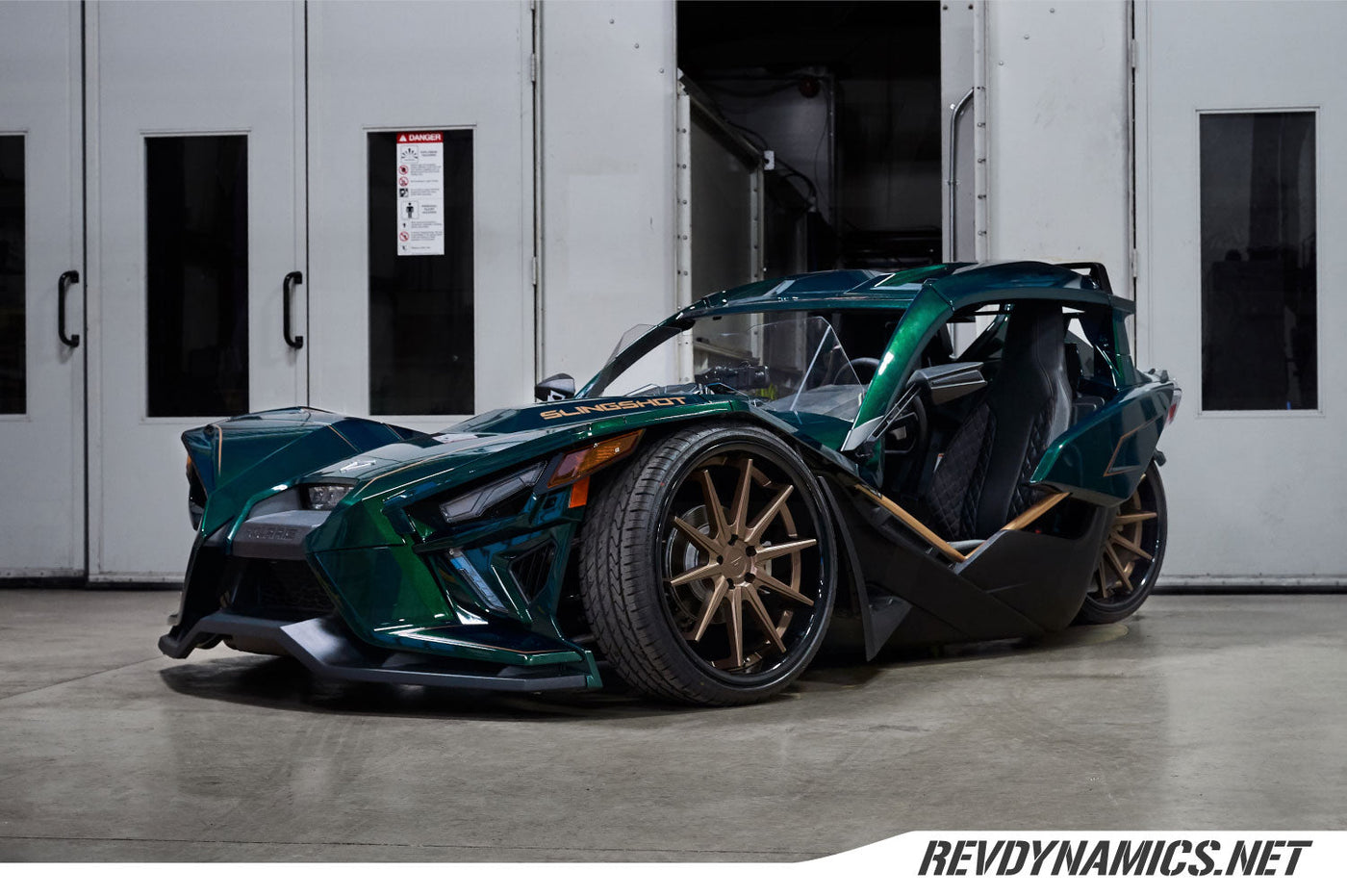 Slingshot GT LE Fairway Green with Ferrada FR4 wheels and Air Suspension