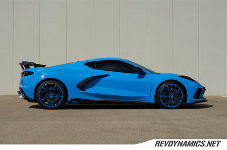 Corvette C8 with Rapid blue and black rims