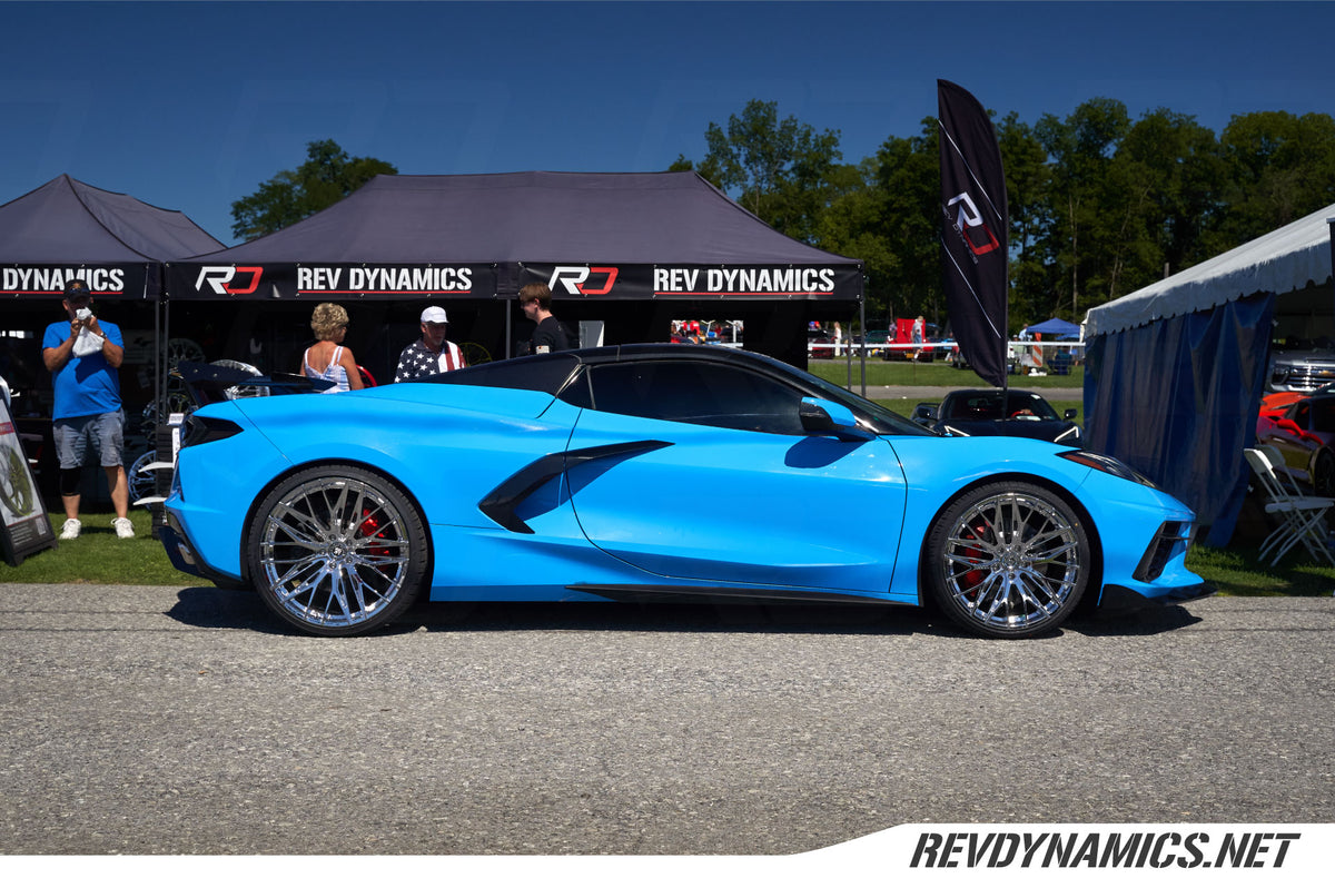 Corvette C8 with Chrome lexani aries 20" and 22" wheels