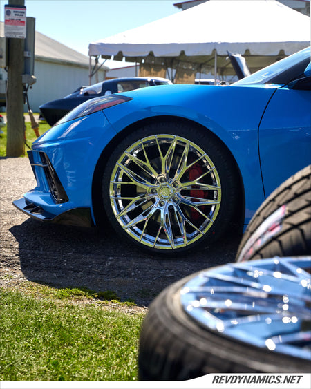 Corvette C8 with Chrome lexani aries 20" and 22" wheel fitment