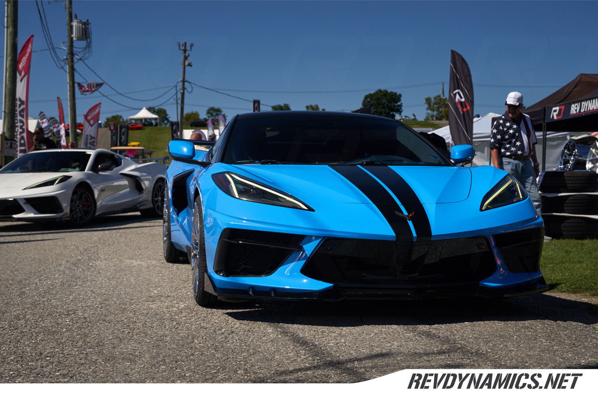 Corvette C8 with Chrome lexani aries 20" and 22" wheel fitment